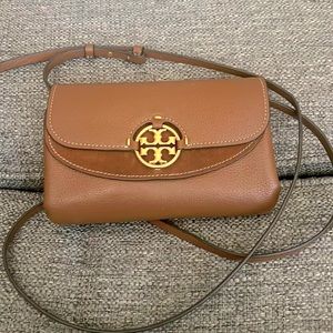 Tory Burch Miller Crossbody Wallet